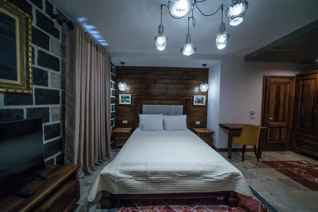 Korca Boutique Hotel קורצ'ה