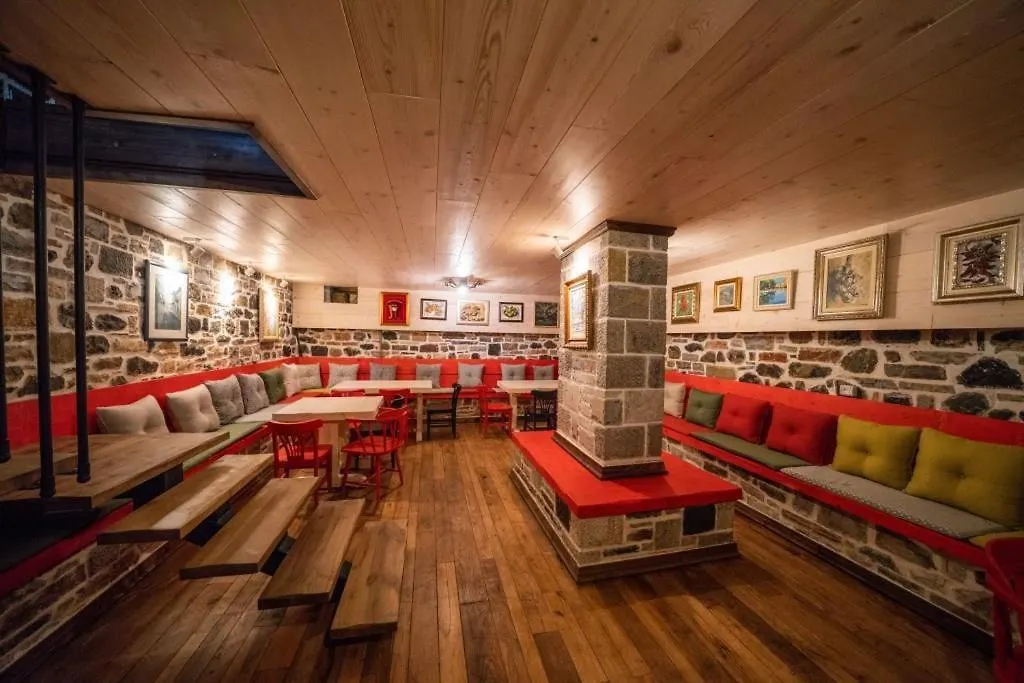 Korca Boutique Hotel קורצ'ה