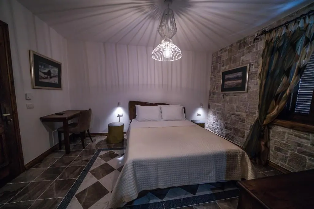 Korca Boutique Hotel 0*, Korce