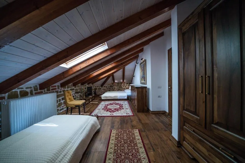 Korca Boutique Hotel 0*, קורצ'ה