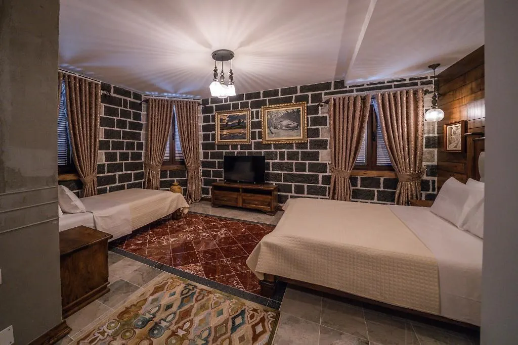 Korca Boutique Hotel 0*, קורצ'ה