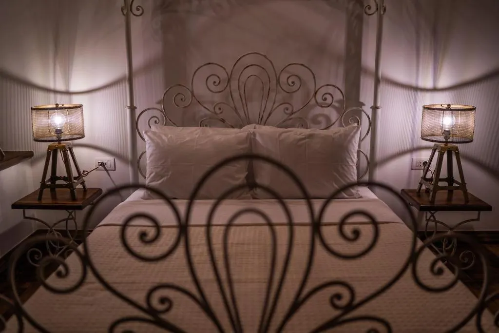 Korca Boutique Hotel  קורצ'ה