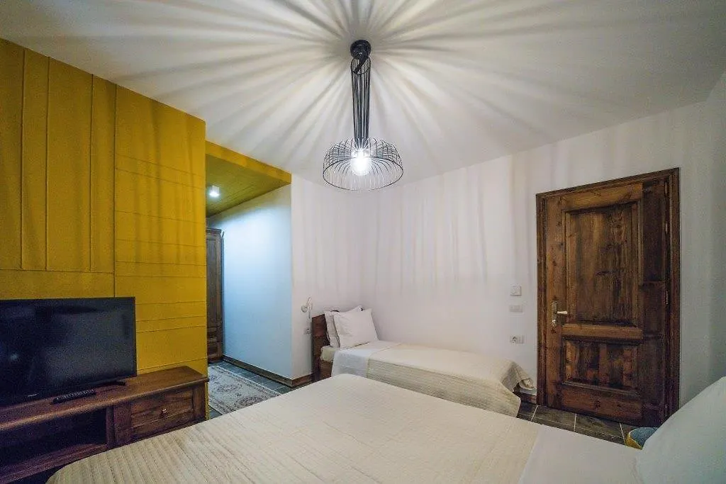 Korca Boutique Hotel אלבניה