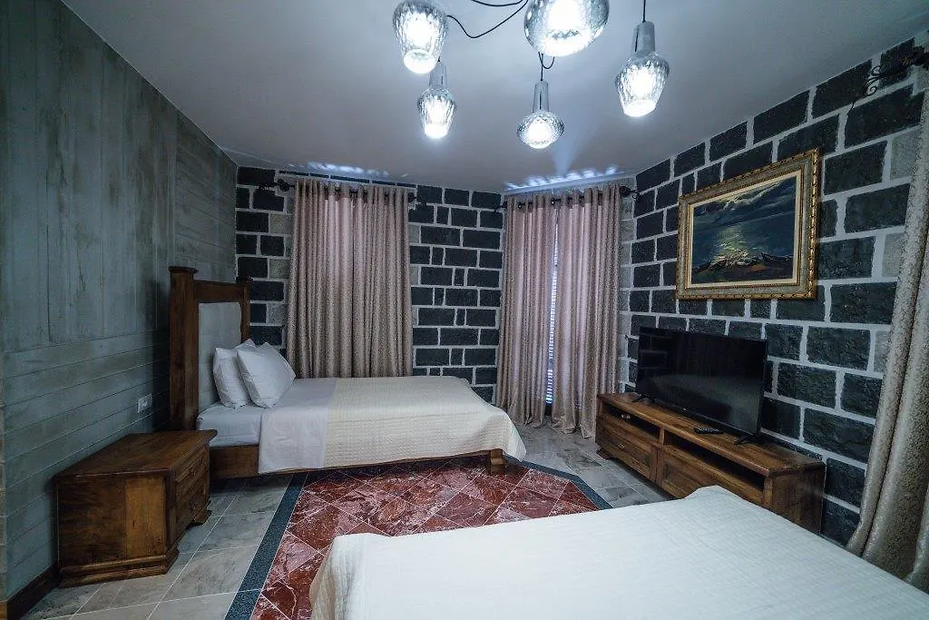 Korca Boutique Hotel קורצ'ה