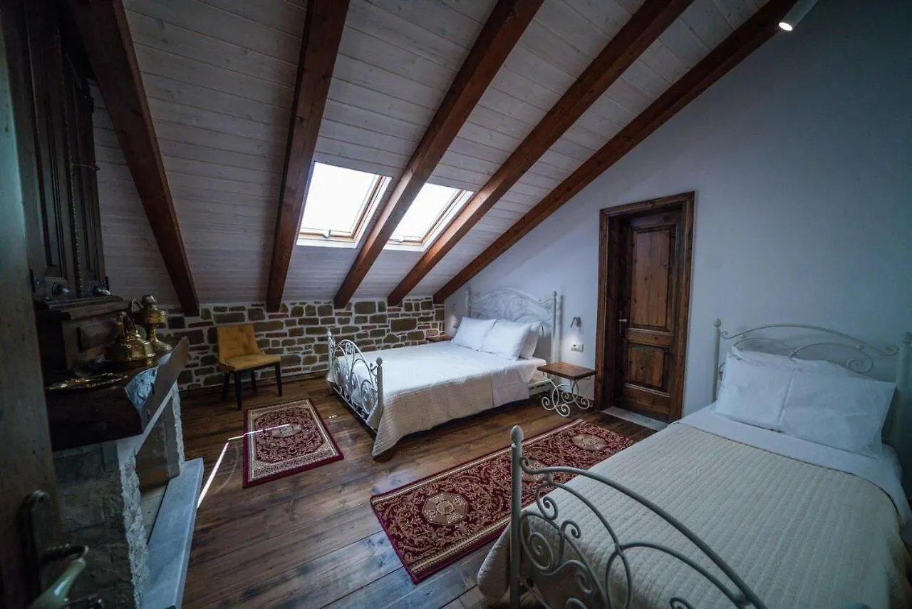 Korca Boutique Hotel  קורצ'ה